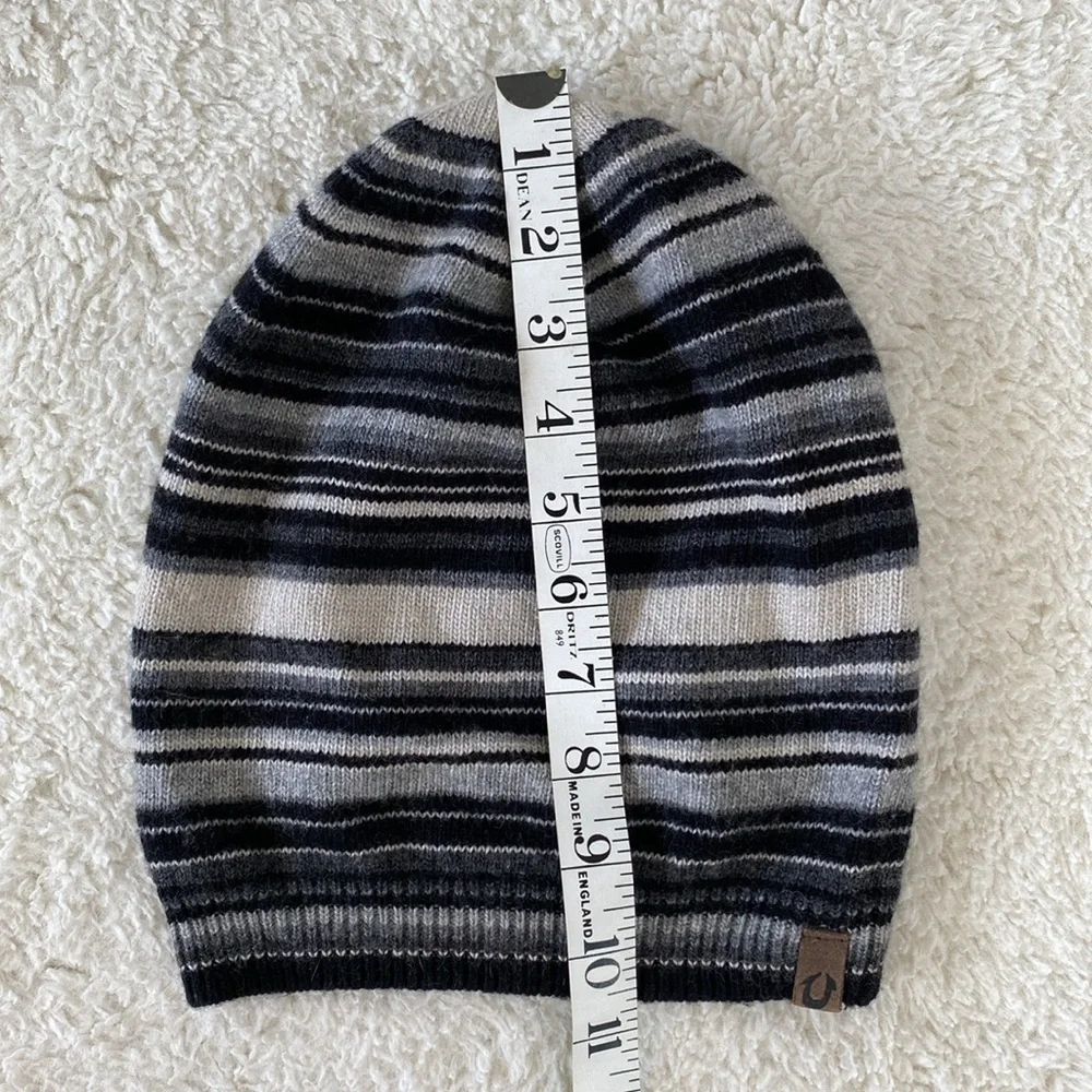 ❤️ True Religion Striped Beanie